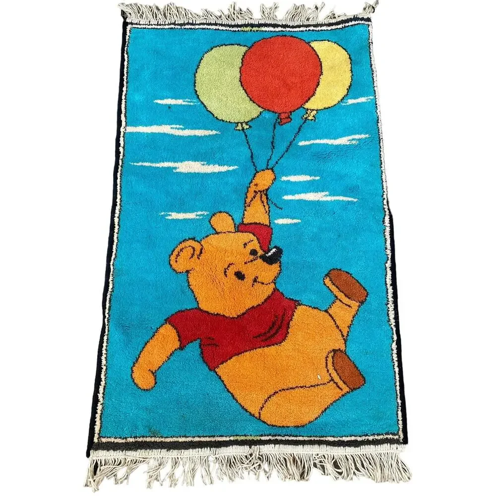 Vintage Disney collectible Winnie The Pooh children's Rug 34.5